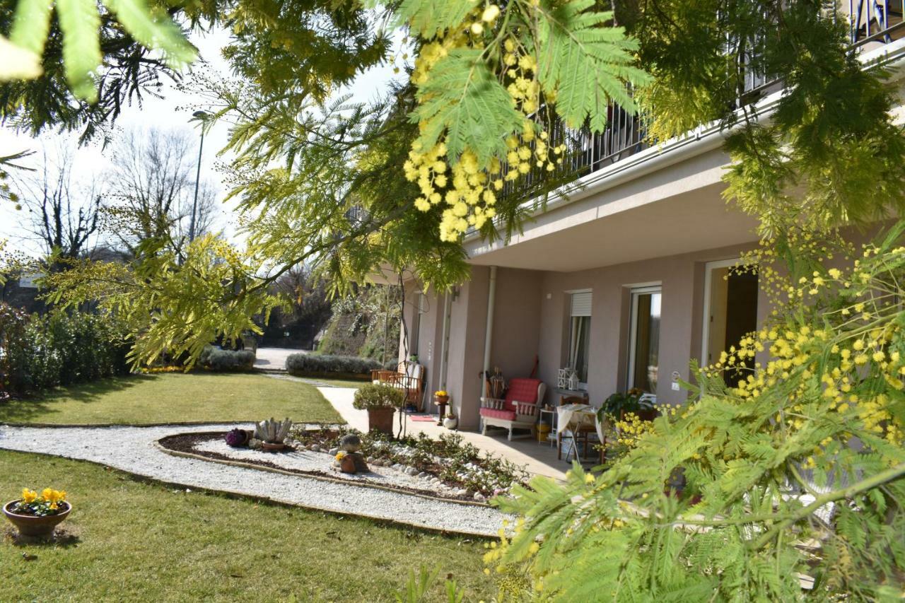 Mimosa Apartments Soiano Del Lago Exterior photo